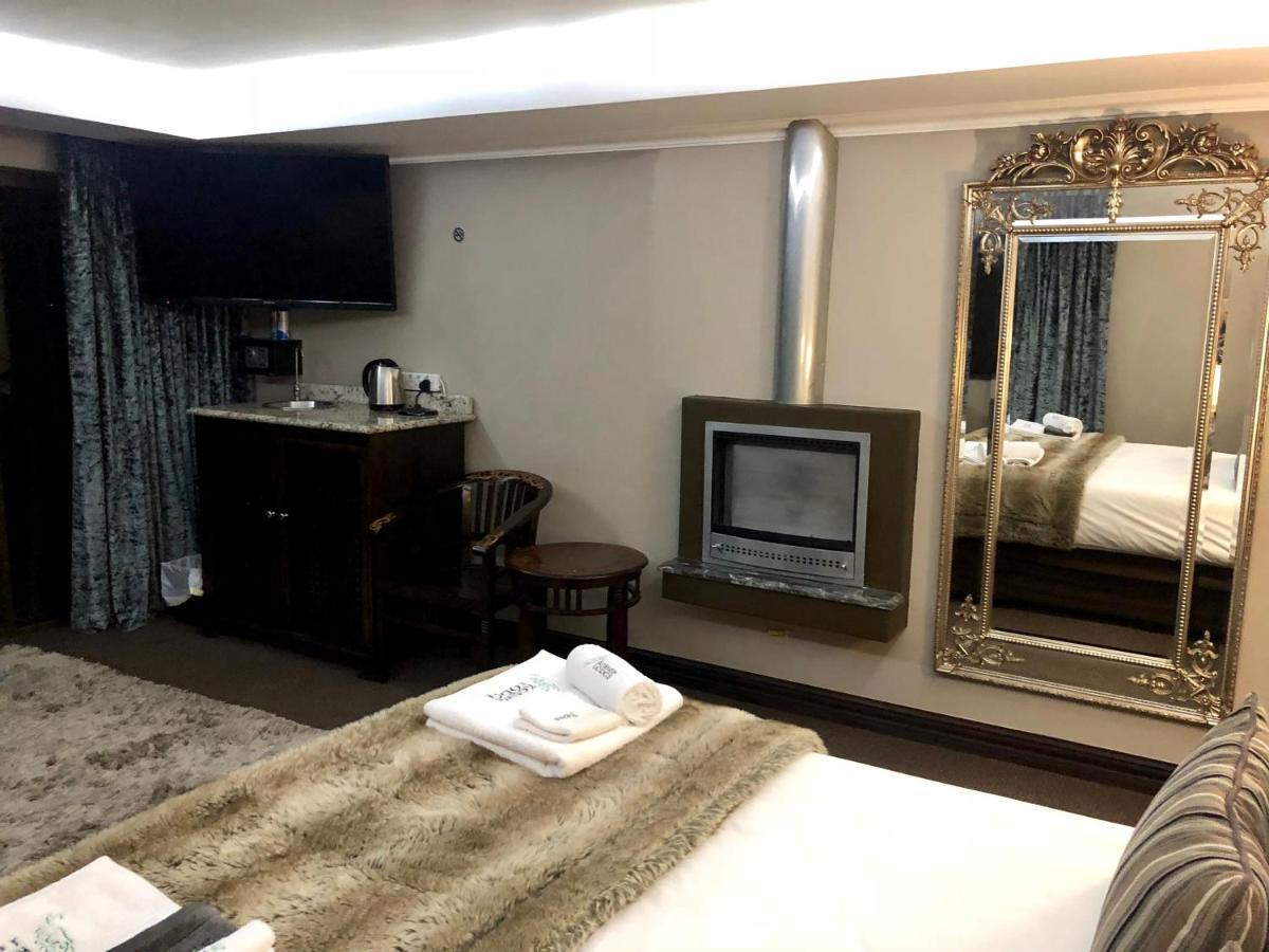 Kosmos Lodge 하트비스푸르트 외부 사진